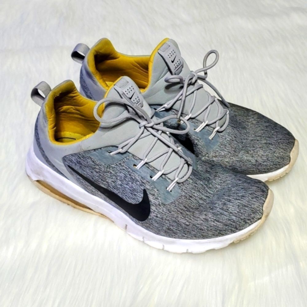 Nike Womens Air Max Motion Racer Size 8 - Picture 1 of 14